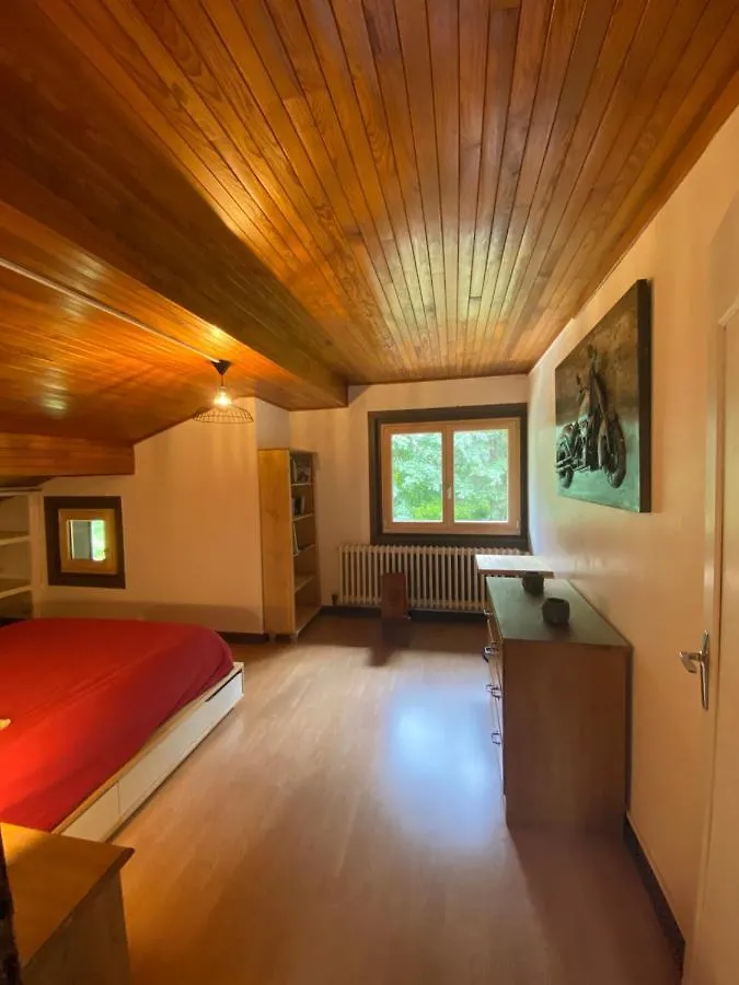 Logement Mansarde Dans Maison Avec Jardin En Bord De Piste, Vue Montagne Les Houches Apartment