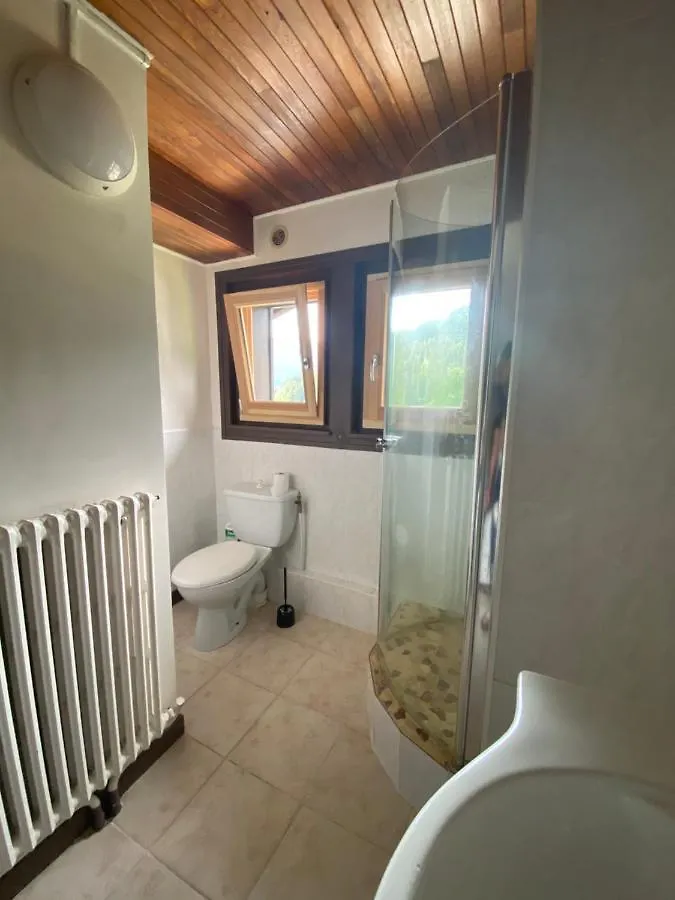 Logement Mansarde Dans Maison Avec Jardin En Bord De Piste, Vue Montagne Les Houches 0*,